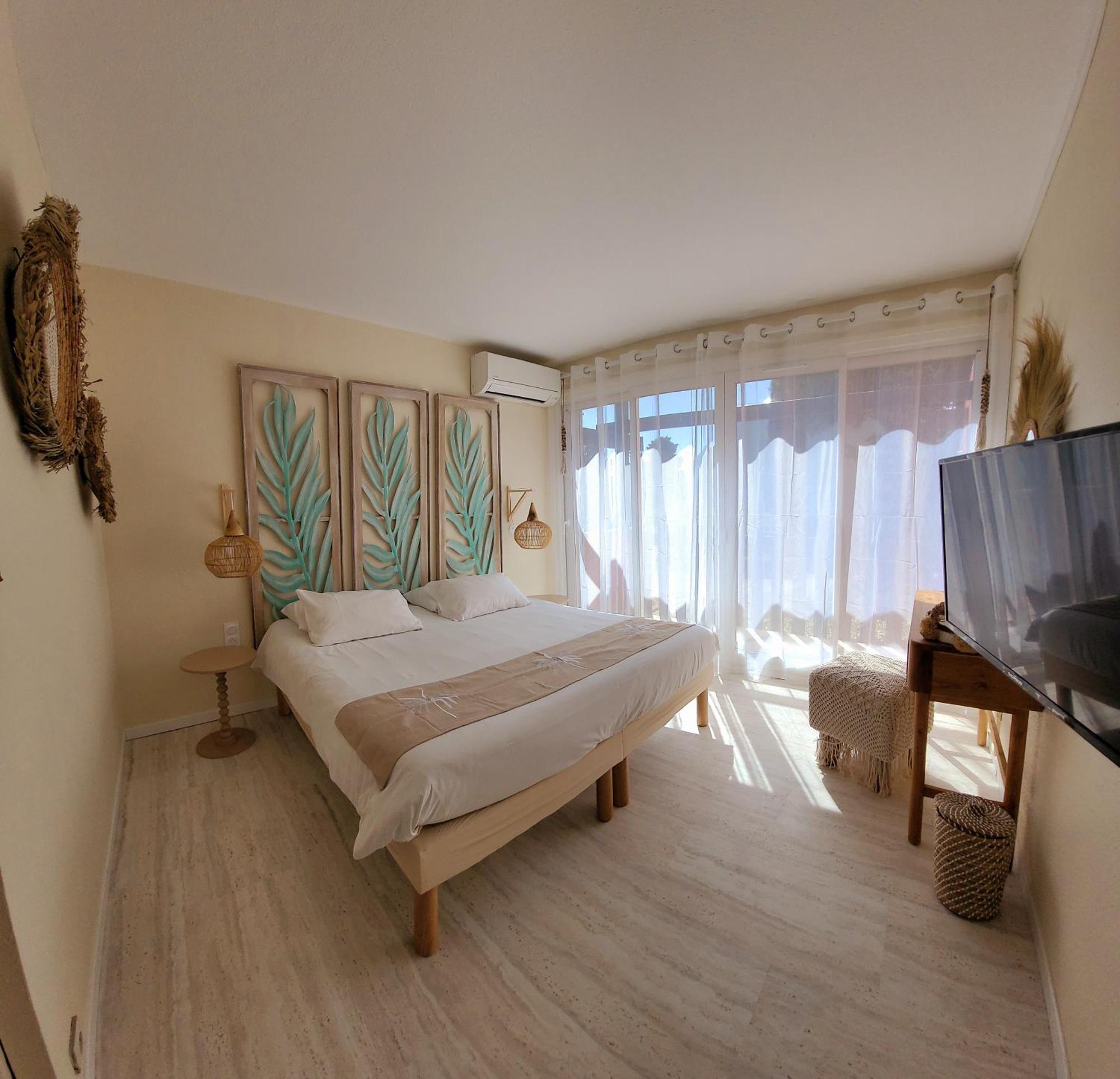 Hotel Tennis International Agde Bagian luar foto