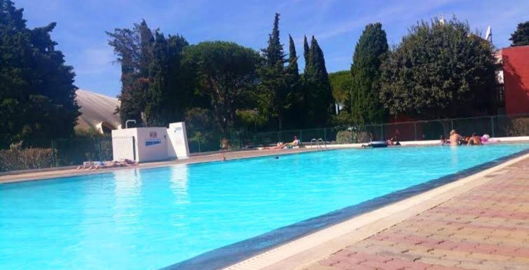 Hotel Tennis International Agde Bagian luar foto